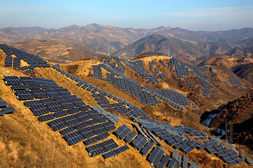 秦皇島隔河頭光伏發(fā)電場投運