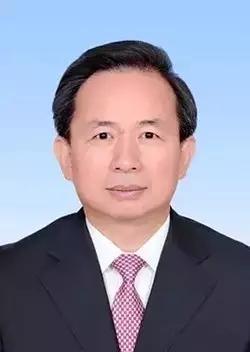 李干杰，男，漢族，1964年11月出生，湖南望城人，1984年加入中國(guó)共產(chǎn)黨，研究生學(xué)歷，工學(xué)碩士，高級(jí)工程師。